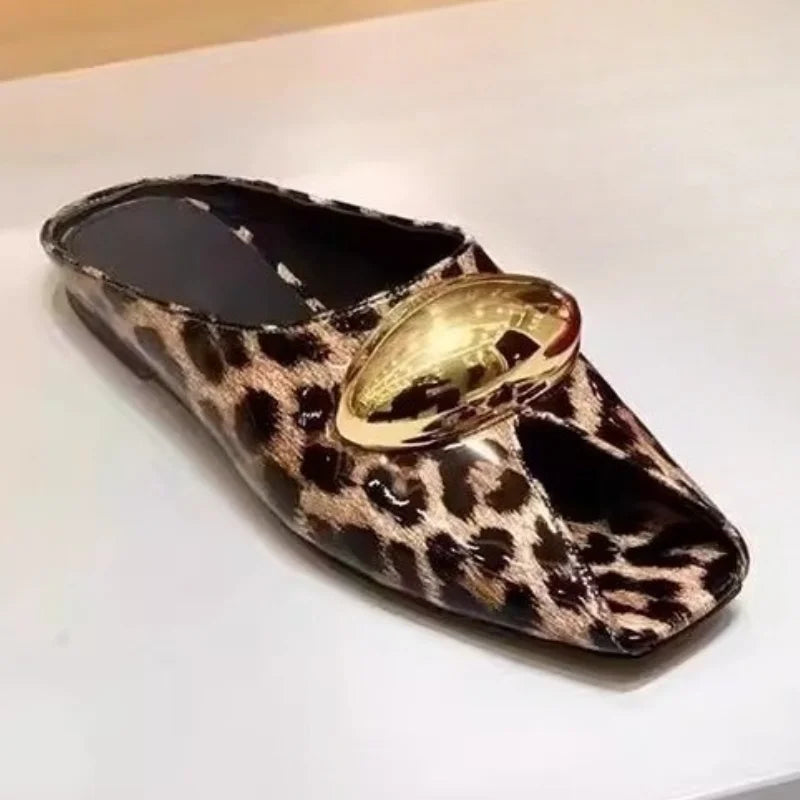 2025 New Elegant Temperament Metal Buckle Fish Mouth Slippers Fashionable Flat Shoes Cool Slippers Summer Trend