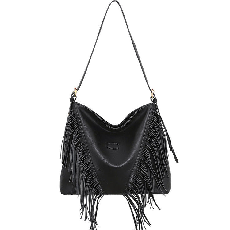 Large Capacity Rivet Shoulder Messenger Large Soft Trendy Bag