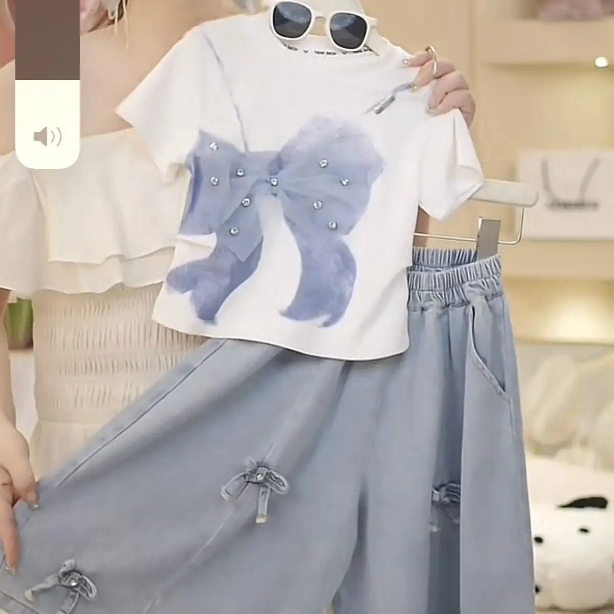 2025 Summer Girls Three-dimensional Bow Round Neck Solid Color Short Sleeve Fashionable Versatile Bow Culottes Two-piece Set - Mom & Kids