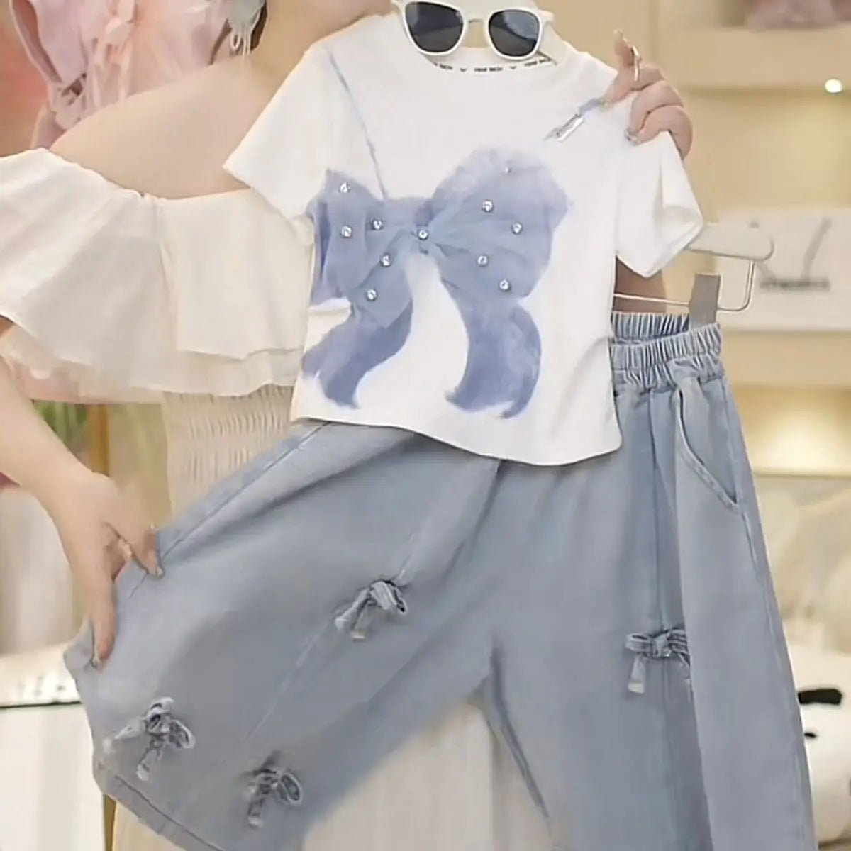 2025 Summer Girls Three-dimensional Bow Round Neck Solid Color Short Sleeve Fashionable Versatile Bow Culottes Two-piece Set - Mom & Kids
