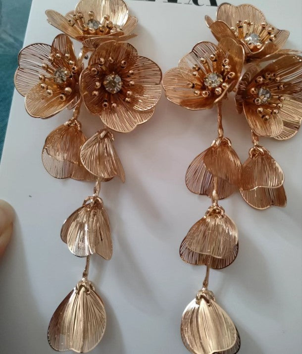 Long Metal Flower Tassel Earrings Necklace Set