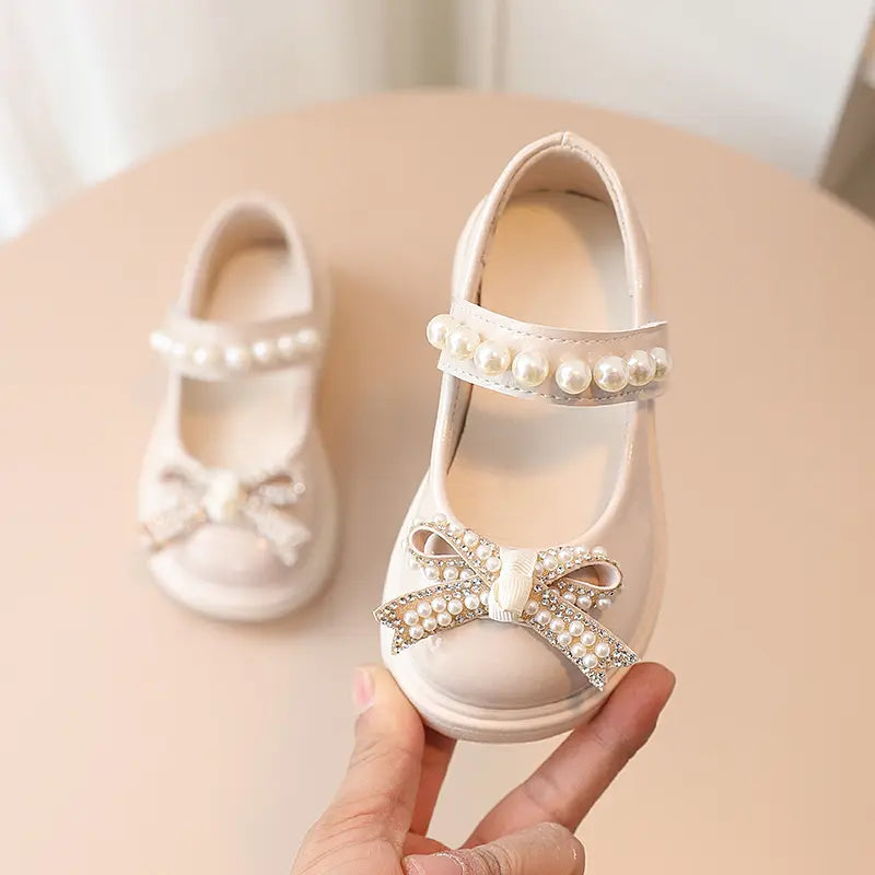 Kids Fashion Pearl Bow Knot PU Leather Princess Shoes for Girls Butterfly Baby Shoes (Available)