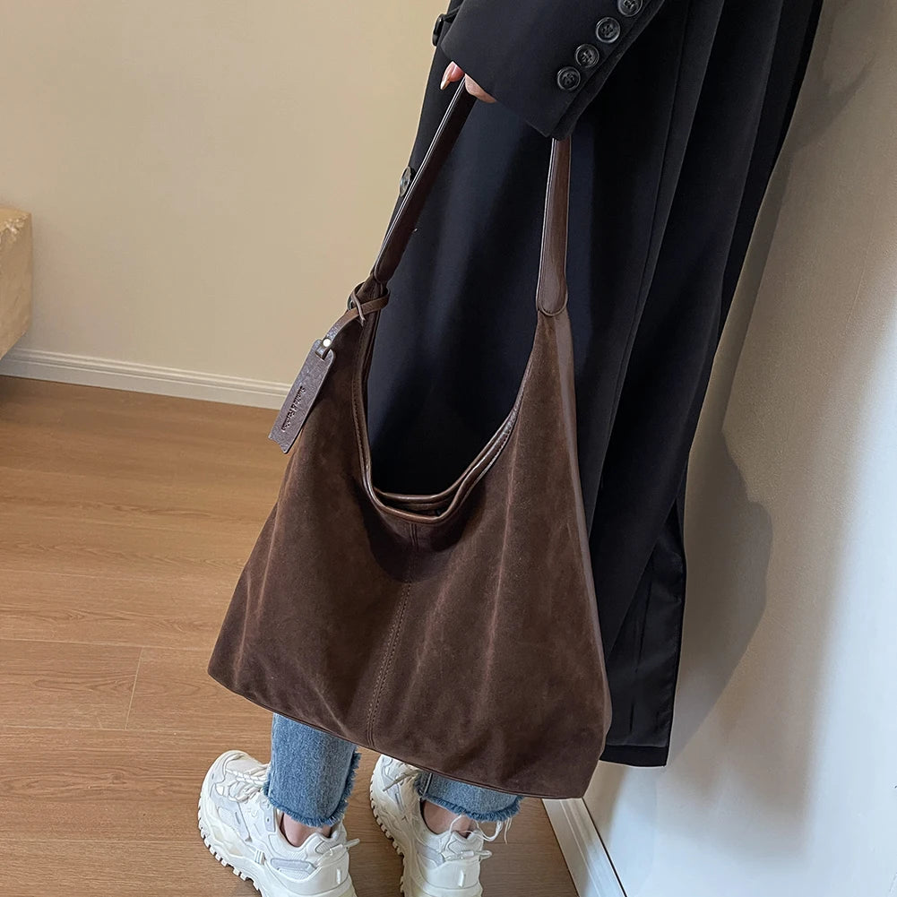 Women's Vintage Shoulder Tote Bag with large capacity, premium PU leather, zipper closure, and elegant everyday design