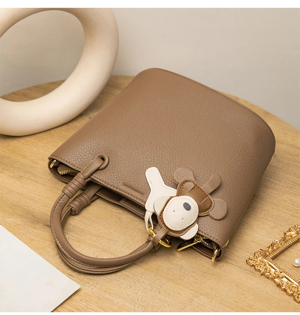 2024 New Bucket Bag for Women, Fashionable and Versatile, Handheld, Diagonal, High End, Single Shoulder, Small and Unique Design