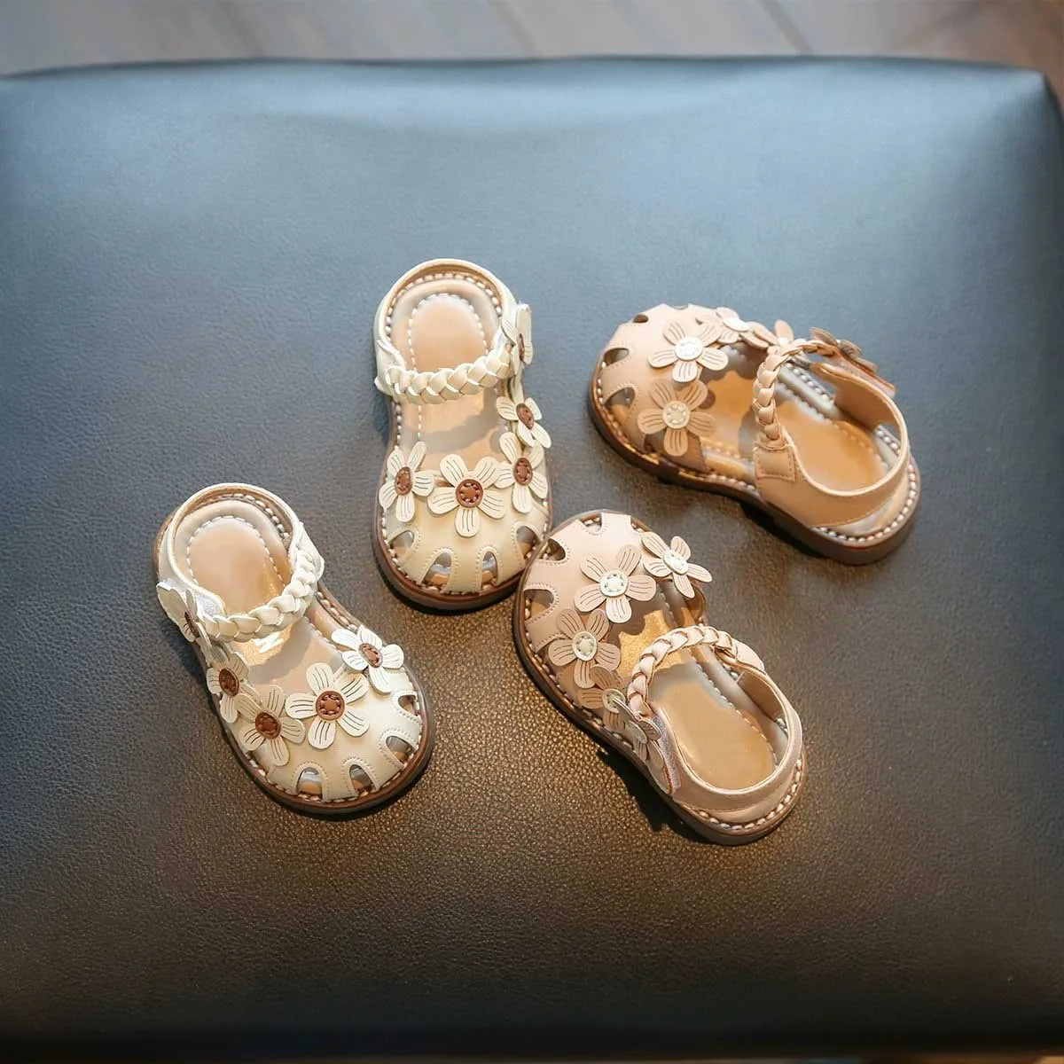 Summer Fashion Flower Kids Beach Sandals Round Toe Elegant Casual Hollow Flat Shoes Girls Princess Shoe Children Sandals Toddler