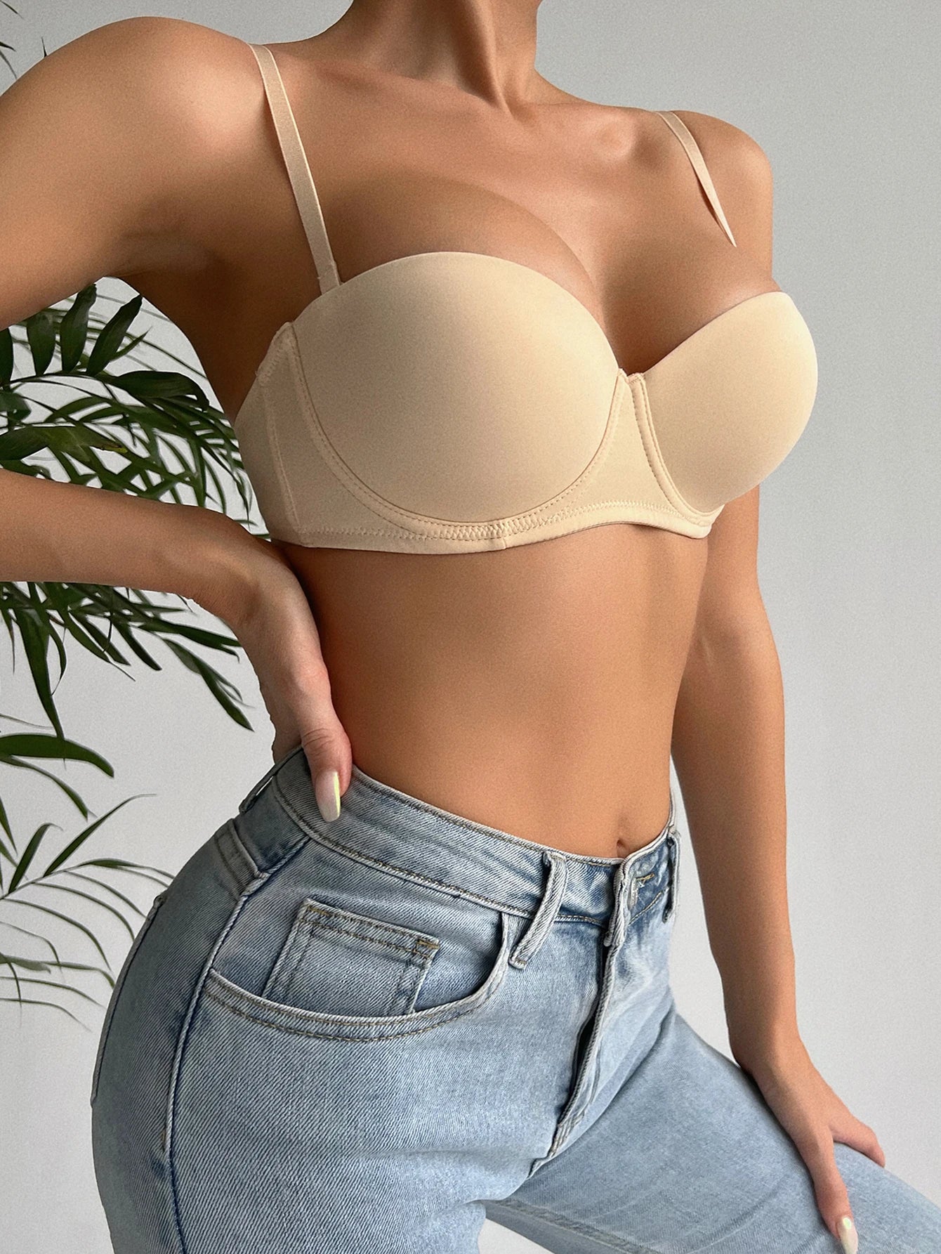 Strapless Seamless Bra 1/2 Cup Women's Underwear Fashion Invisible Bra Multiple Wearing Methods Detachable Shoulder Straps Under
