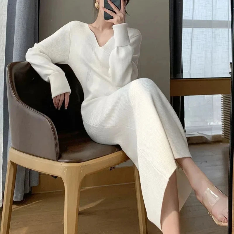White Women's Dresses  Autumn Winter New V-neck French Style Dresses Vintage Elegant V-neck All-match Fashion Knitted Dress