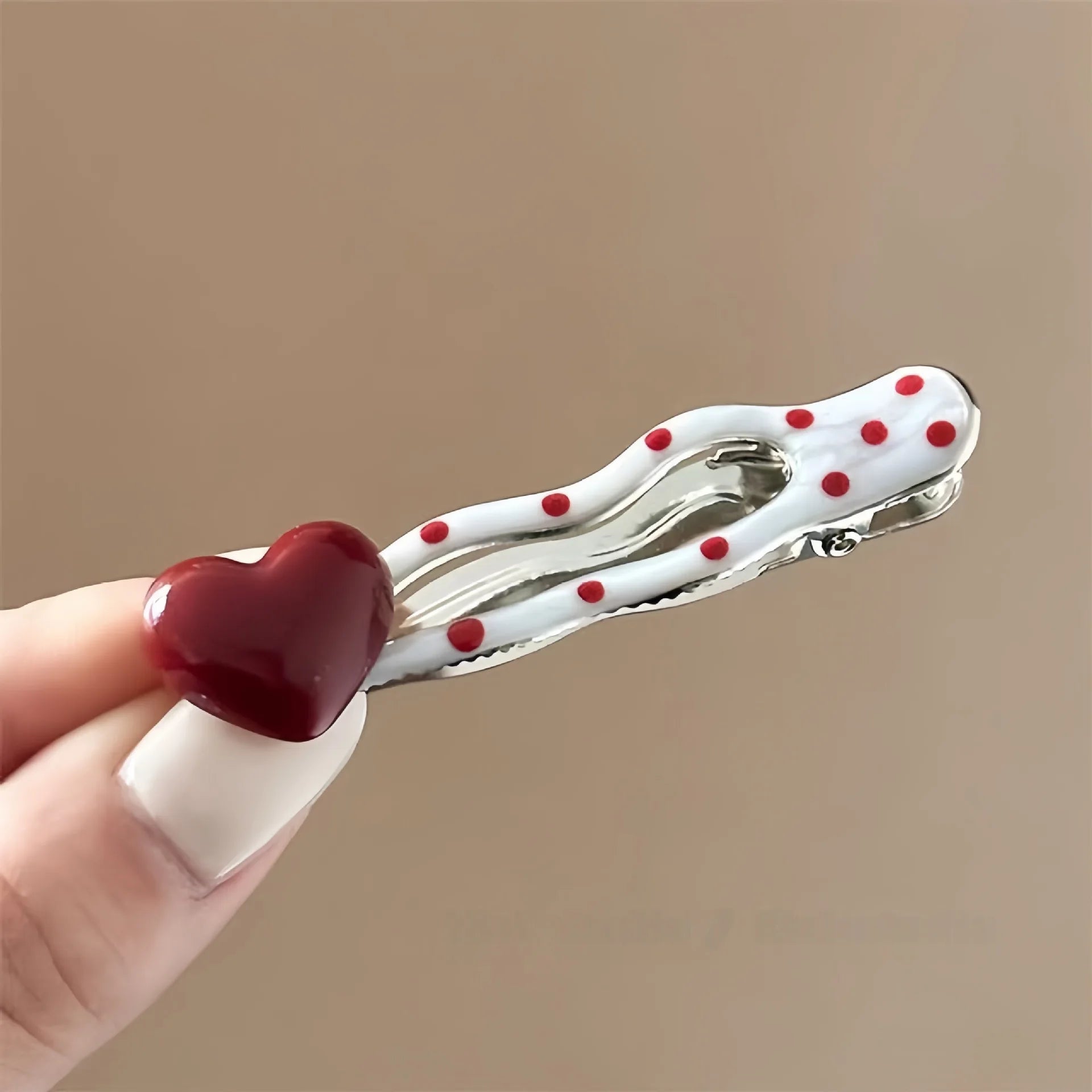 Fashion Hair Accessories for Women Girls Sweet Versatile Heart Bangs Hair Clip Fashion Side Clip Cute Hair Accessories Gifts