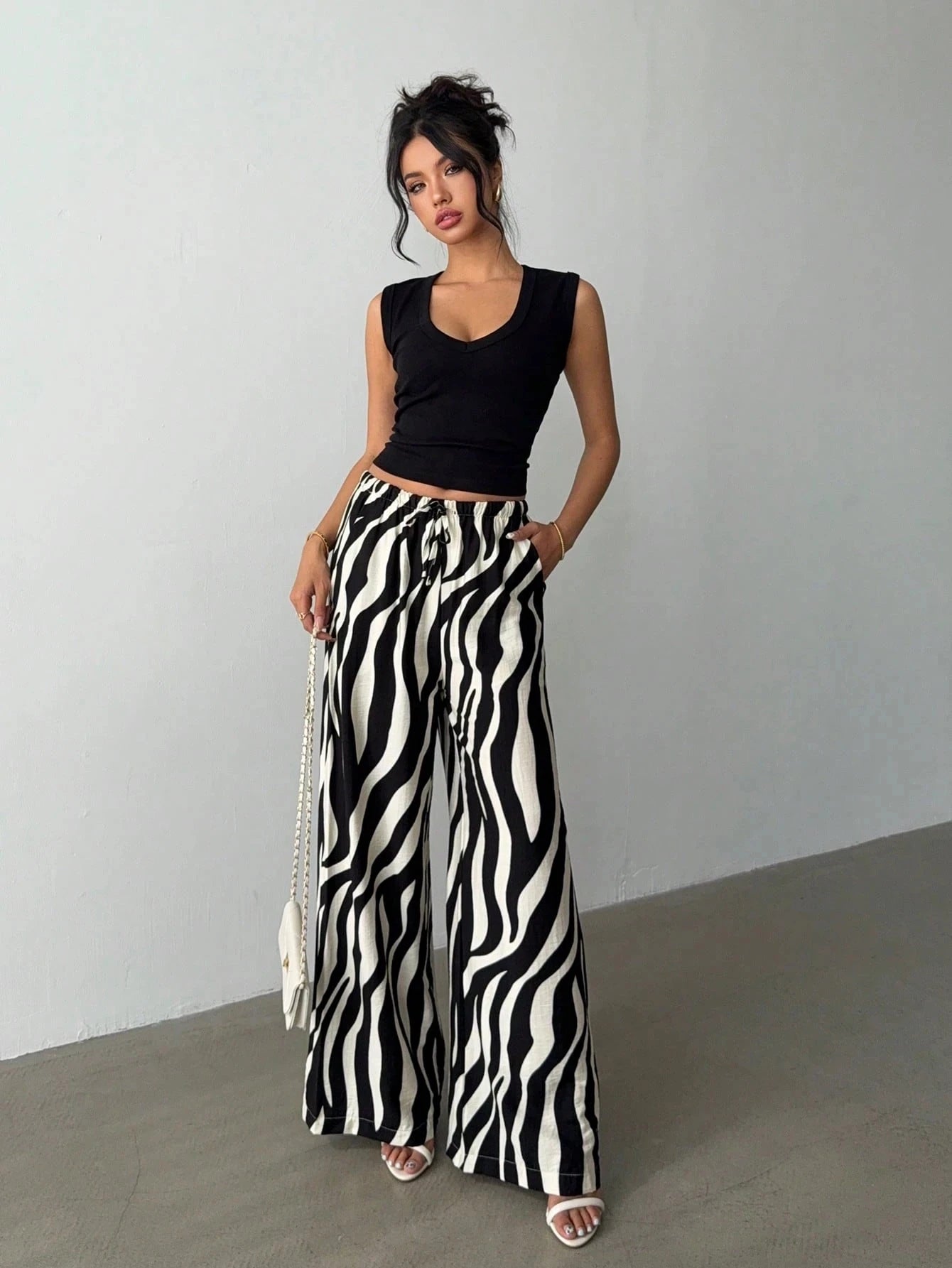 Women's Wide Leg Pants with Drawstring And Pockets Lightweight Breathable Fabric for All Seasons Casual Versatile Style