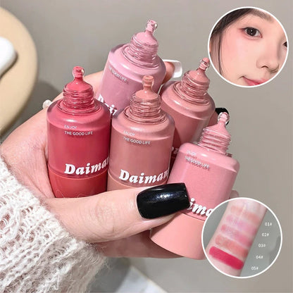 When You Put Blush in a Milk Bottle and Press It Lightly, the Makeup Becomes Clear and the Korean-Style Color Is Well Displayed, with the Color Rising up for a Light and Natural Look, and Is Easy to Apply.