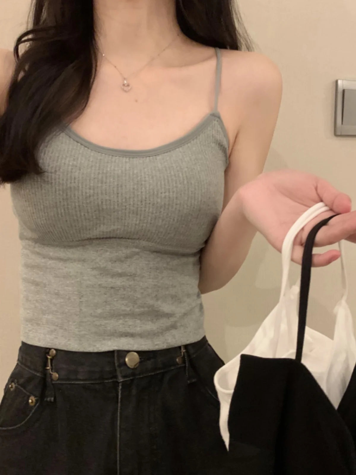 Sexy ort Strap Vest Women's Inner Wear with Chest Pad Autumn Winter ort Sle Bal Trendy Base irt for Young Women