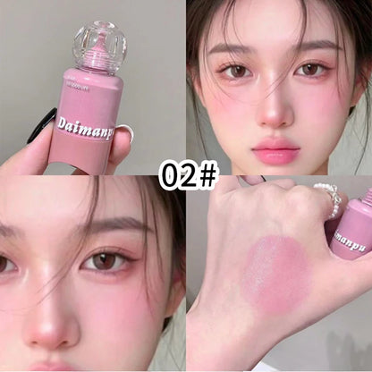 When You Put Blush in a Milk Bottle and Press It Lightly, the Makeup Becomes Clear and the Korean-Style Color Is Well Displayed, with the Color Rising up for a Light and Natural Look, and Is Easy to Apply.