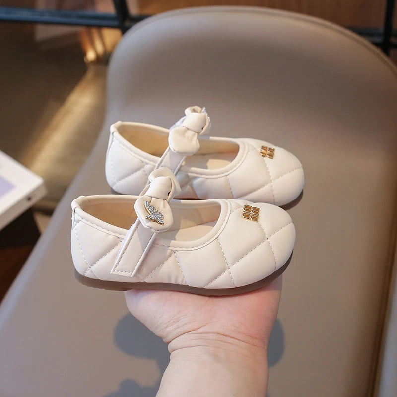 Girls Leather Shoes 1-6 Years Old Beige Rhinestone Bow Performance Princess Shoes Khaki Soft Bottom with Children's Single Shoes