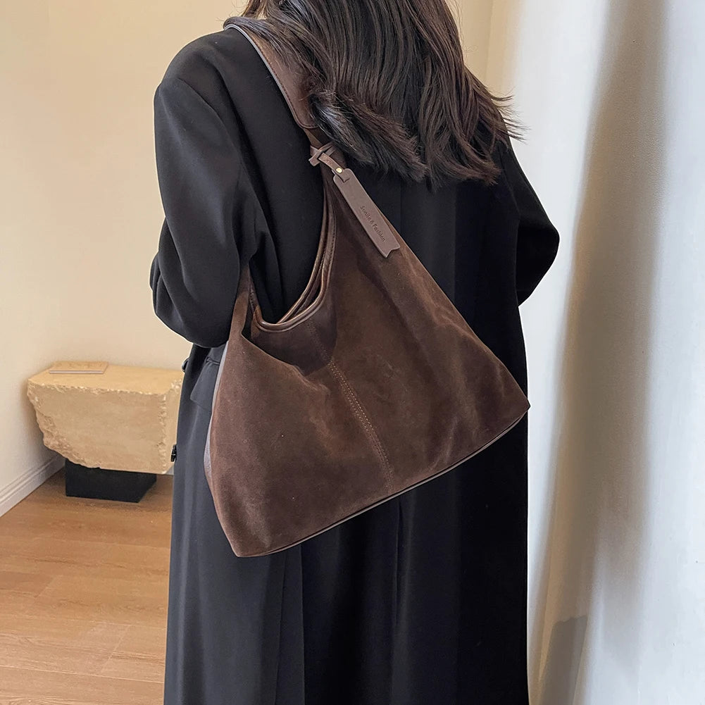 Women's Vintage Shoulder Tote Bag with large capacity, premium PU leather, zipper closure, and elegant everyday design