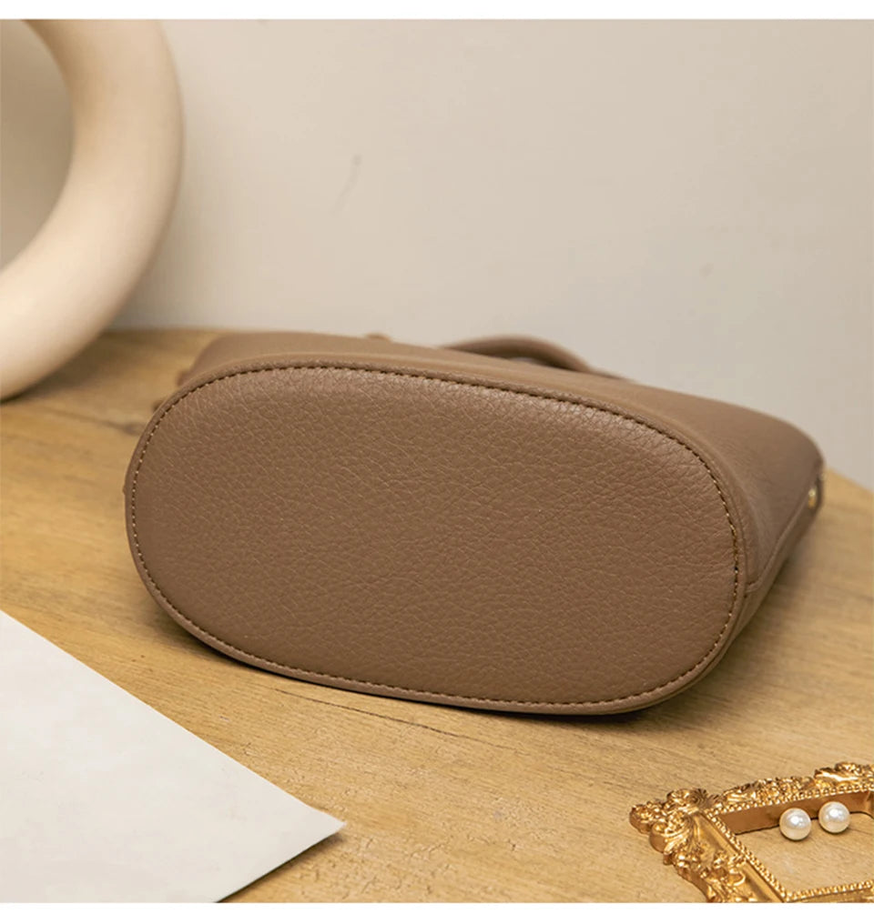 2024 New Bucket Bag for Women, Fashionable and Versatile, Handheld, Diagonal, High End, Single Shoulder, Small and Unique Design