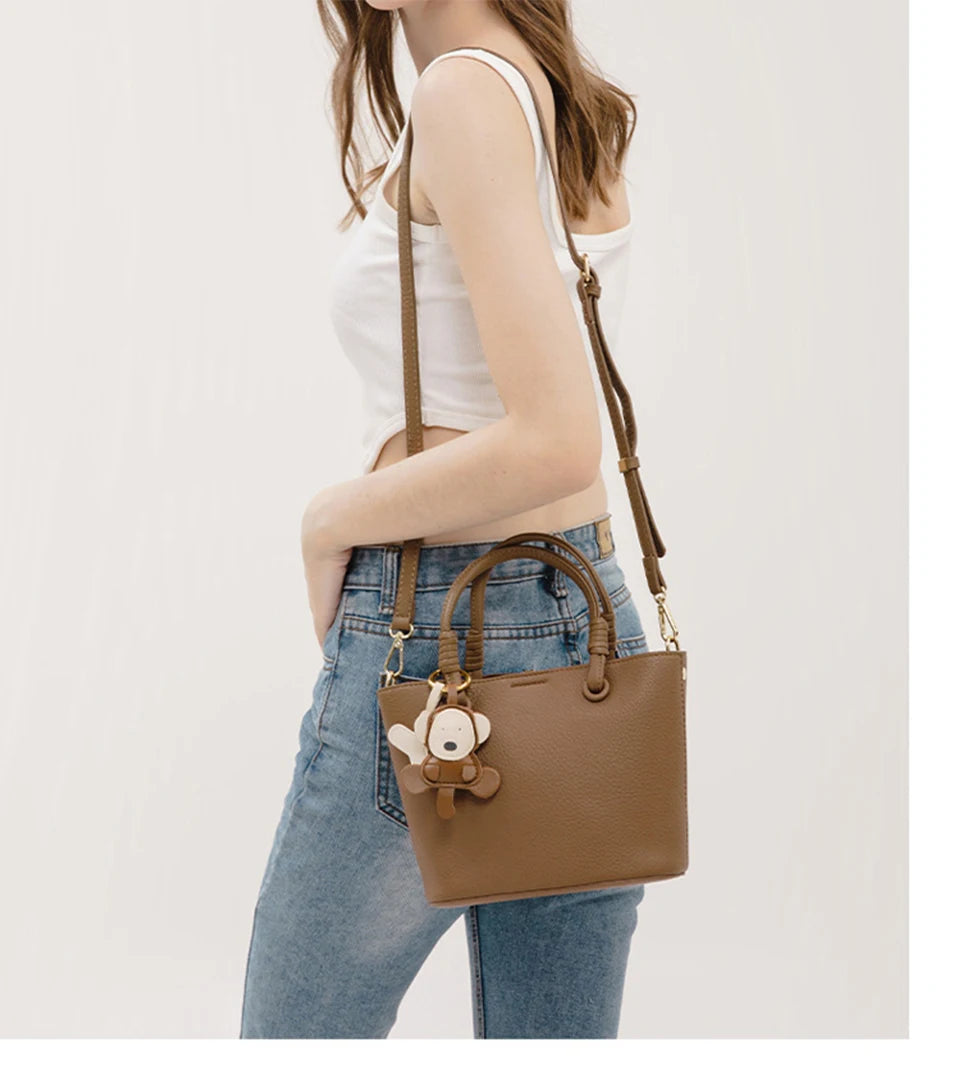 2024 New Bucket Bag for Women, Fashionable and Versatile, Handheld, Diagonal, High End, Single Shoulder, Small and Unique Design
