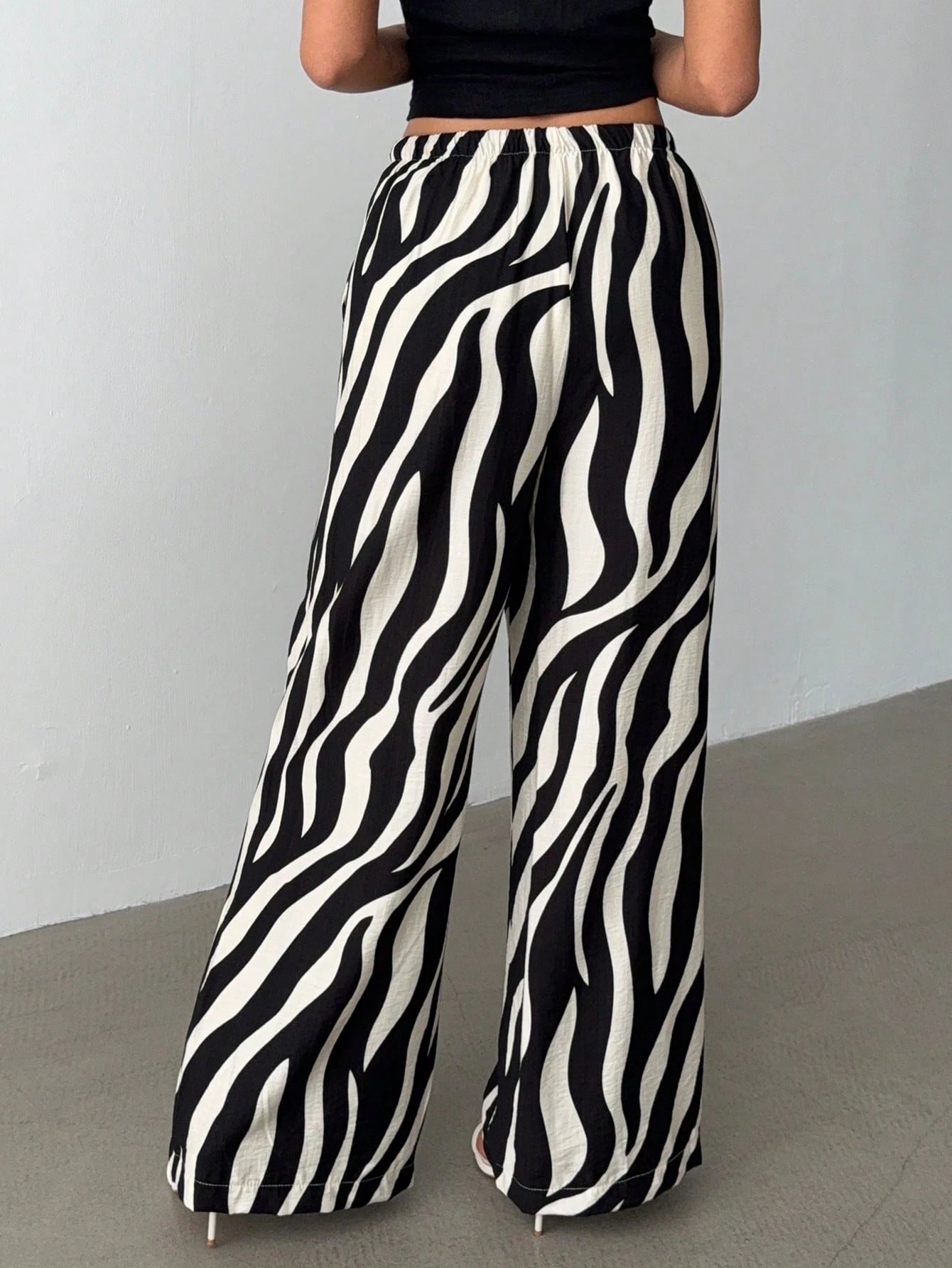 Women's Wide Leg Pants with Drawstring And Pockets Lightweight Breathable Fabric for All Seasons Casual Versatile Style