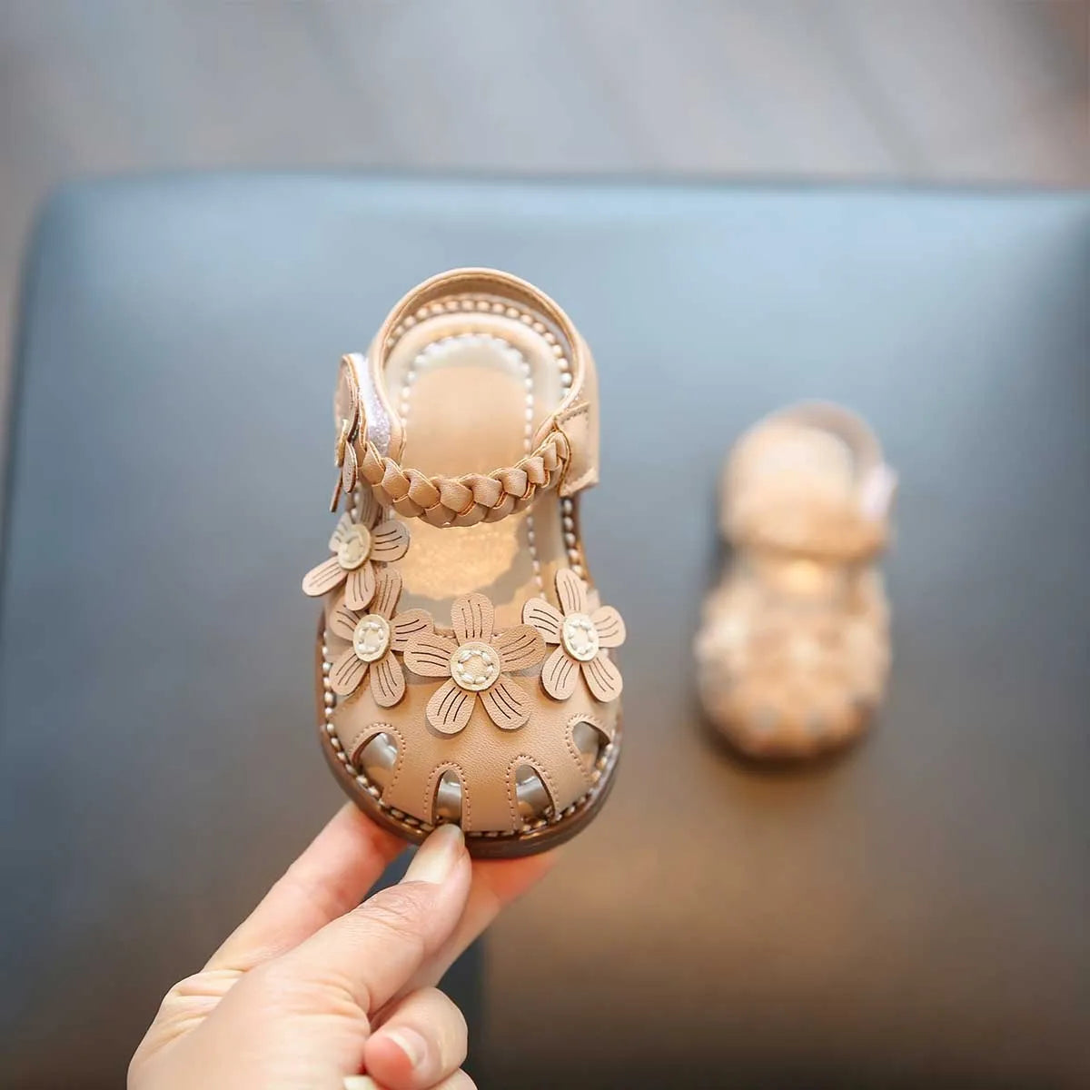 Summer Fashion Flower Kids Beach Sandals Round Toe Elegant Casual Hollow Flat Shoes Girls Princess Shoe Children Sandals Toddler