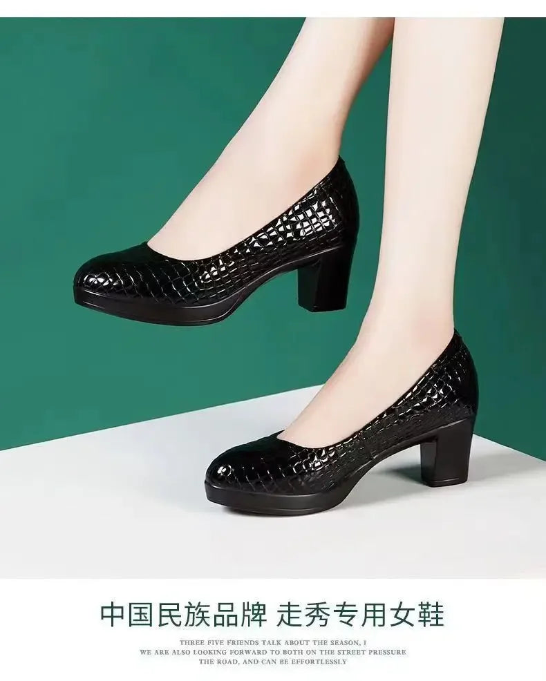 Sapatos Femininas Women Fashion Round Toe Black Plaid Pattern Slip on Chick High Heel Shoes Lady Casual White Work Pumps