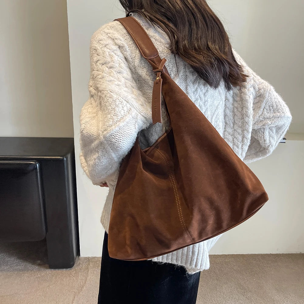 Women's Vintage Shoulder Tote Bag with large capacity, premium PU leather, zipper closure, and elegant everyday design