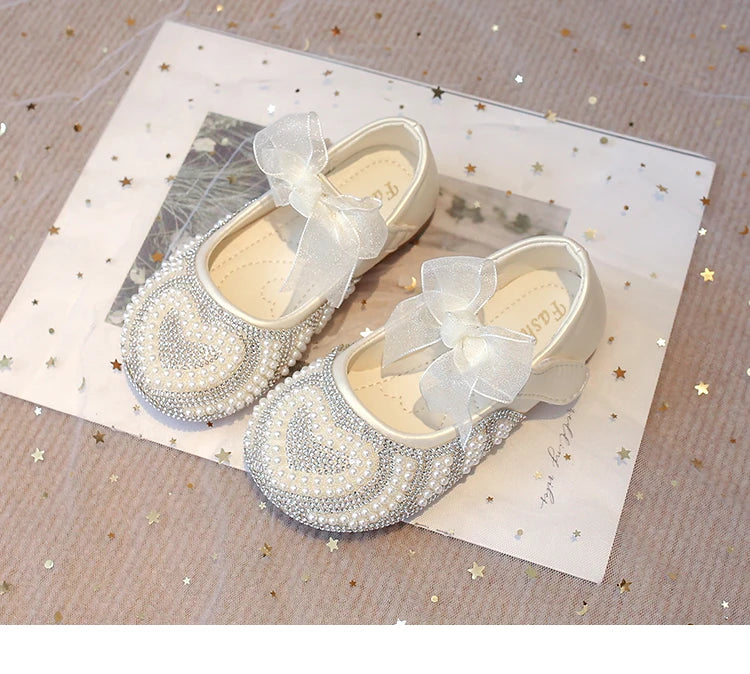 Girls Rhinestone Shoes with Big Heart Pearl Lace Bowtie Fashion Princess Sweet Kids Dress Flats for Wedding Party Chic Elegant
