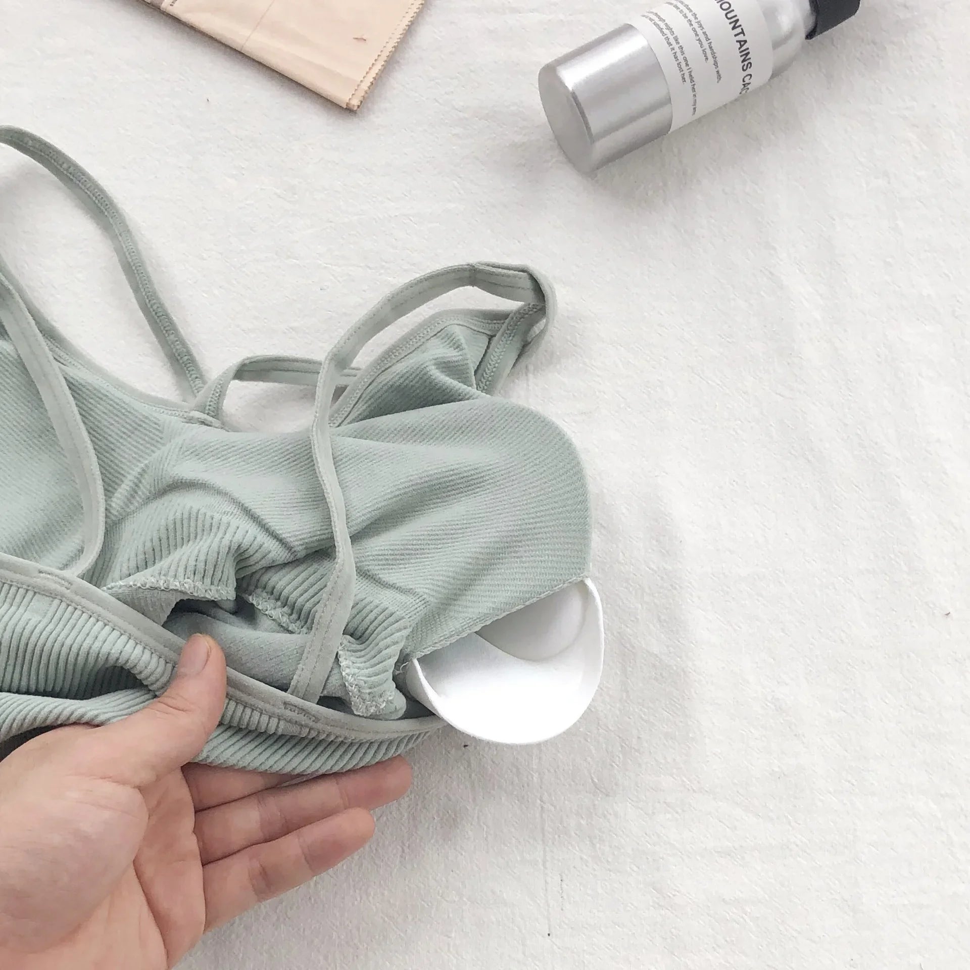 Women's Underwear Seamless Body-fitting Vest Wrapped Detachable Chest Pad Cut Top Elastic Sexy Cross Open Back V-neck Vest Bra