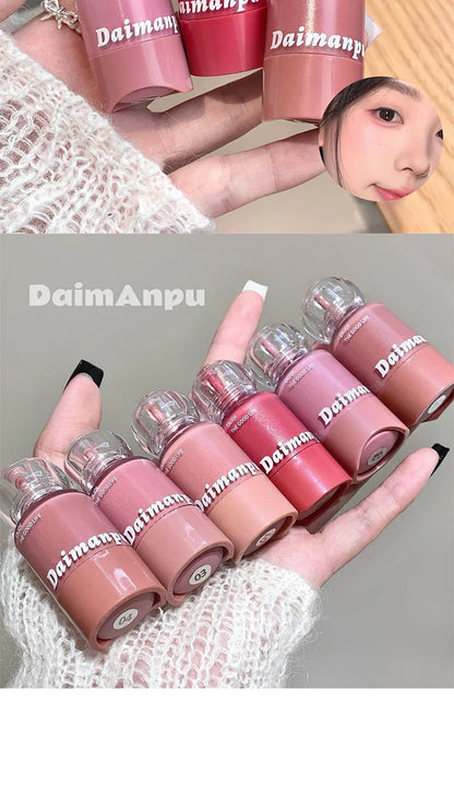 When You Put Blush in a Milk Bottle and Press It Lightly, the Makeup Becomes Clear and the Korean-Style Color Is Well Displayed, with the Color Rising up for a Light and Natural Look, and Is Easy to Apply.