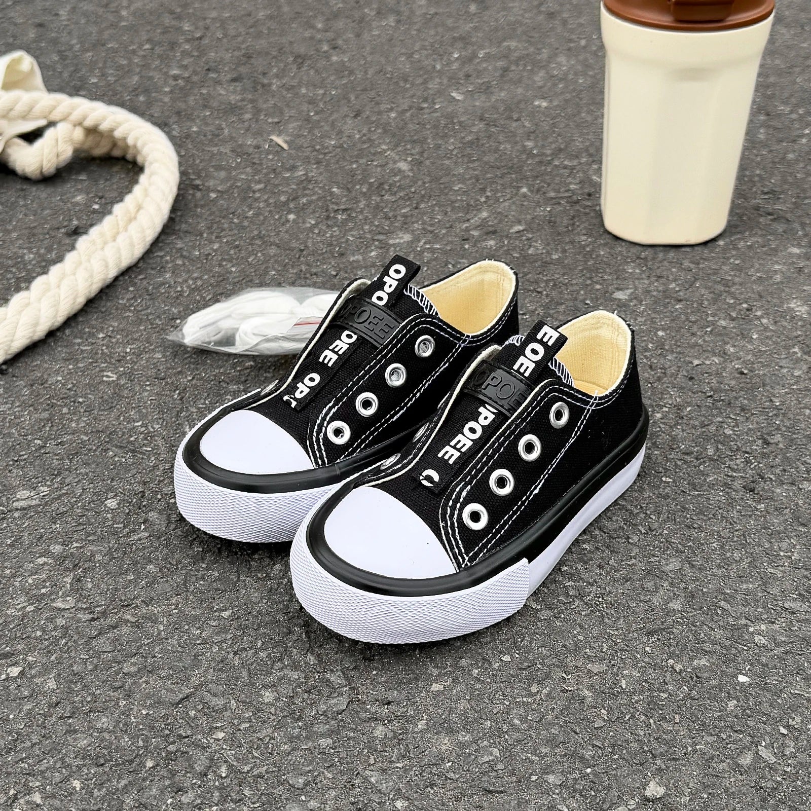 Children's canvas shoes, boys' and girls' board shoes, soft soled breathable Korean board shoes, fashionable sh