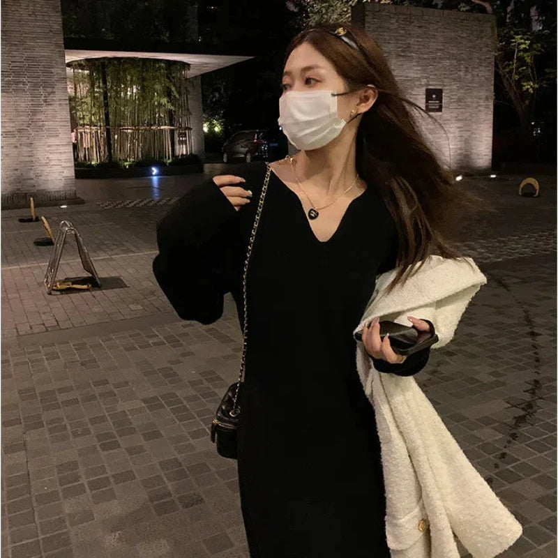 White Women's Dresses  Autumn Winter New V-neck French Style Dresses Vintage Elegant V-neck All-match Fashion Knitted Dress