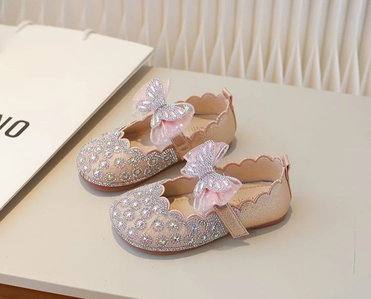 Girls Crystal Princess Footwear Comfortable Flat Sole Leather Shoes for Kids Glittering Rhinestone Design