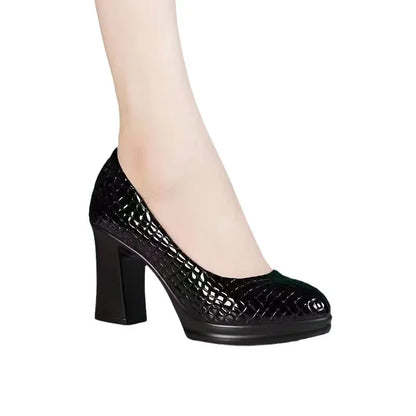 2025 Sapatos Femininas Women Fashion Round Toe Black Plaid Pattern Slip on Chick High Heel Shoes Lady Casual White Work Pumps