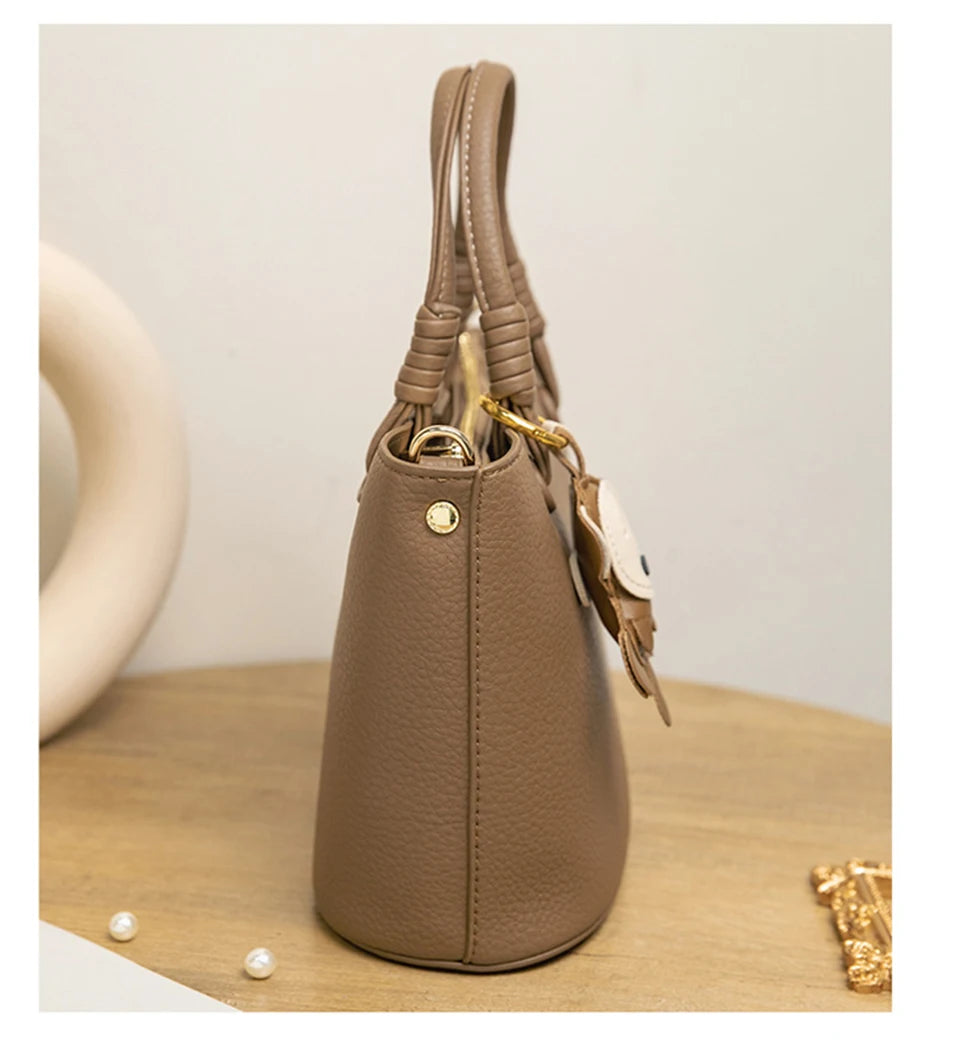 2024 New Bucket Bag for Women, Fashionable and Versatile, Handheld, Diagonal, High End, Single Shoulder, Small and Unique Design