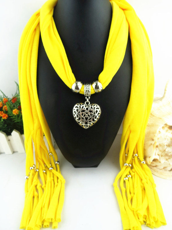 Pendant Scarf - Style 04