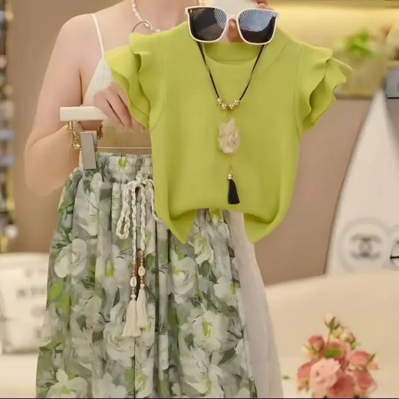 Baby Girl Summer and Spring Two Piece Set of Green Floral Pants with Flying Sleeves and Top Fashion Kids Outwear Suit - Mom & Kids