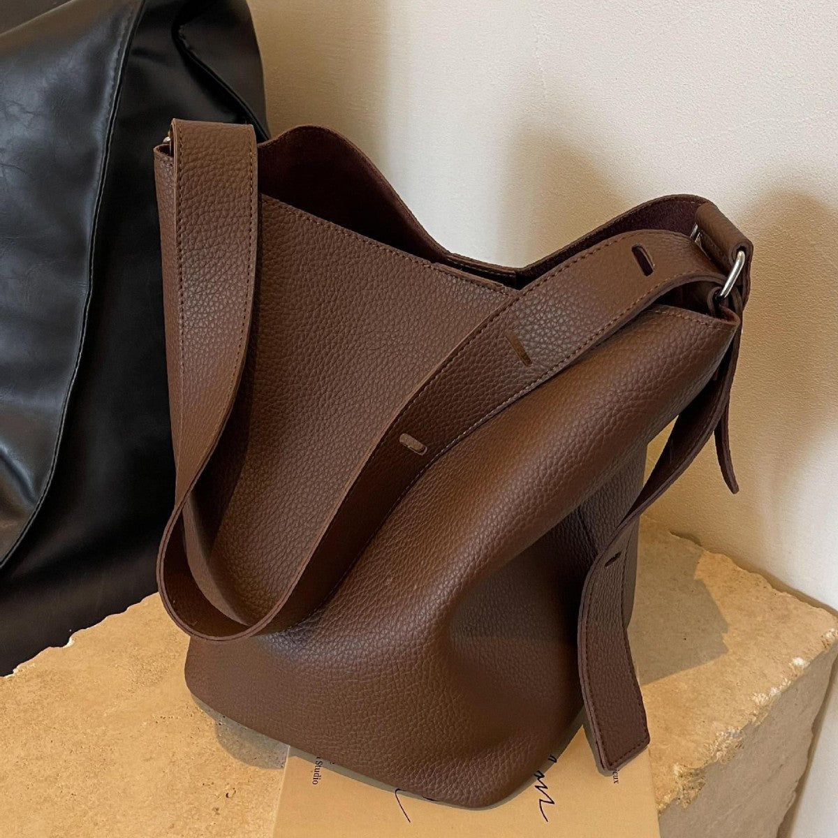 Cross-Border Super Popular Retro Simple Bucket Bag for Women 2026 New Casual Versatile Shoulder Bag Tote Bag Large Capacity…