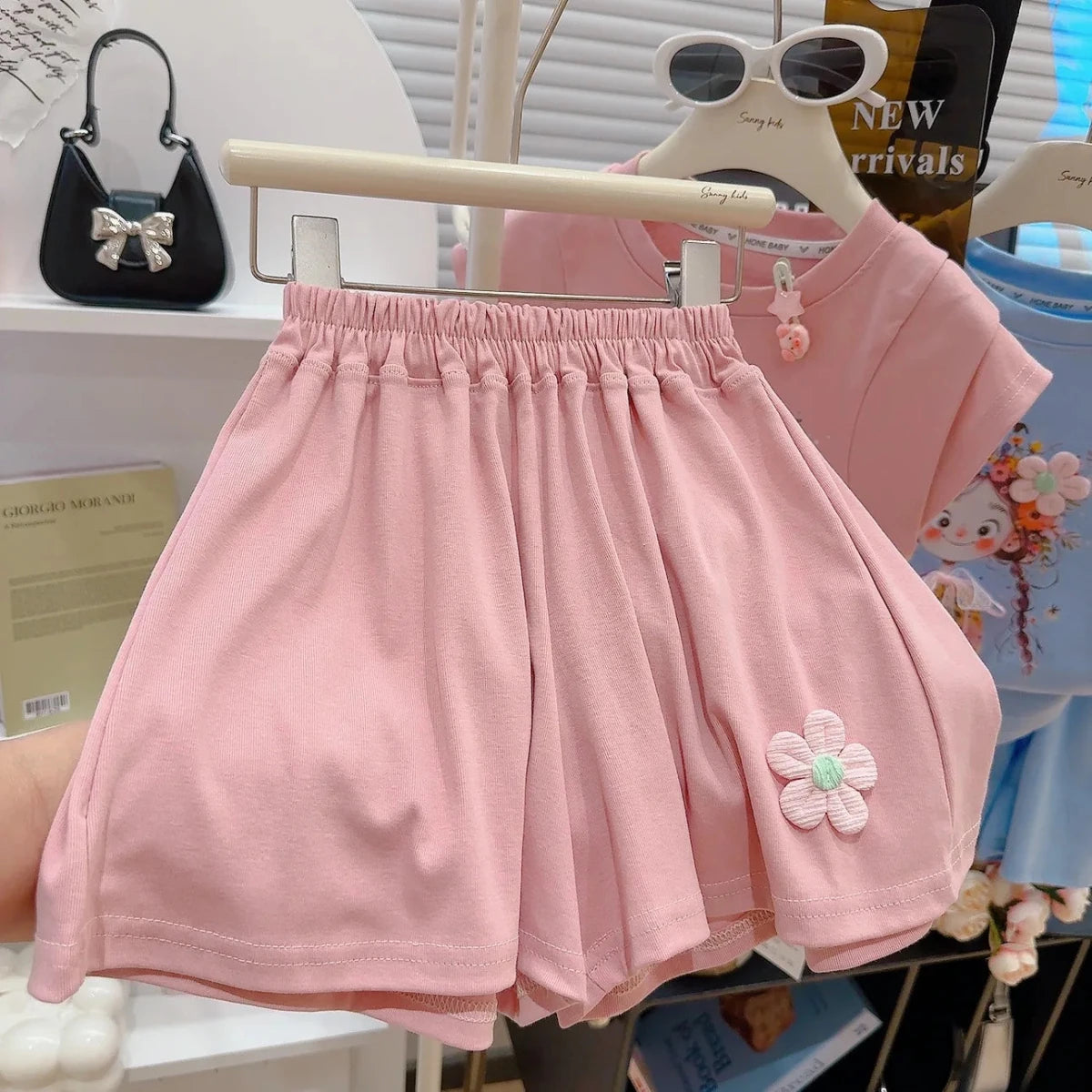 Korean Fresh Style Summer Set Cute Short Sleeve Top & High-Waist Shorts for Girls, 2-Piece Outfit - Mom & Kids
