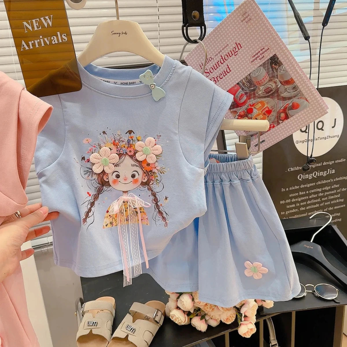 Korean Fresh Style Summer Set Cute Short Sleeve Top & High-Waist Shorts for Girls, 2-Piece Outfit - Mom & Kids