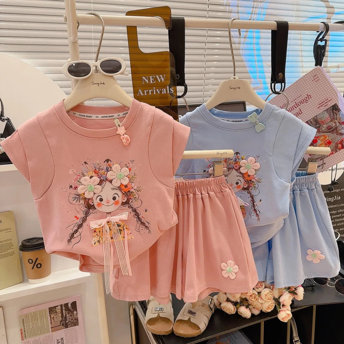 Korean Fresh Style Summer Set Cute Short Sleeve Top & High-Waist Shorts for Girls, 2-Piece Outfit - Mom & Kids